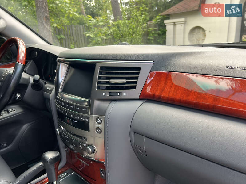 Позашляховик / Кросовер Lexus LX 2008 в Києві