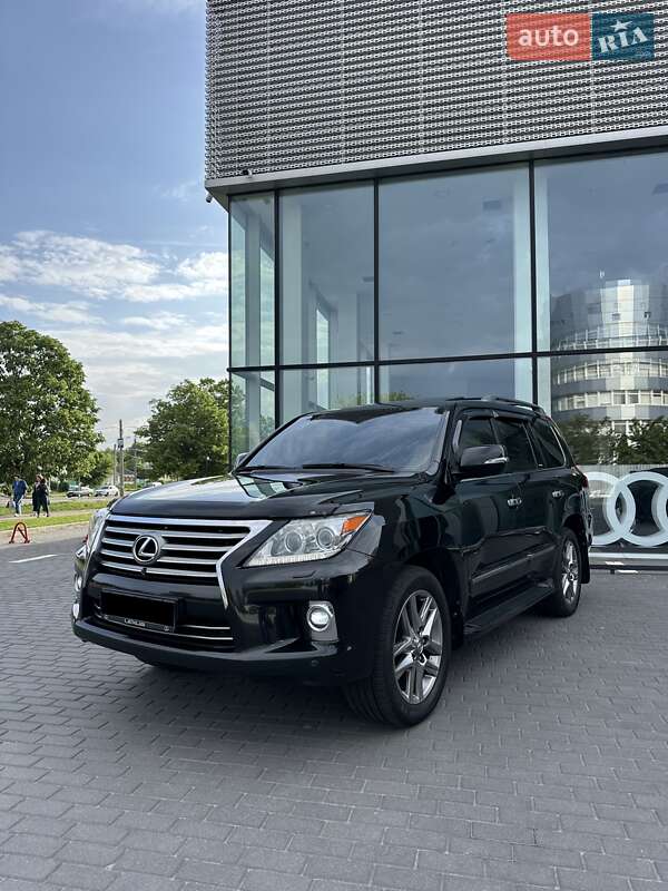 Позашляховик / Кросовер Lexus LX 2014 в Києві