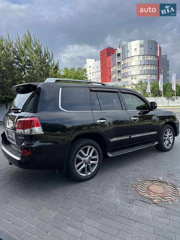 Позашляховик / Кросовер Lexus LX 2014 в Києві