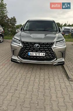 Позашляховик / Кросовер Lexus LX 2016 в 