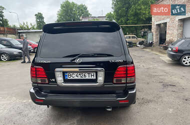 Внедорожник / Кроссовер Lexus LX 2004 в 