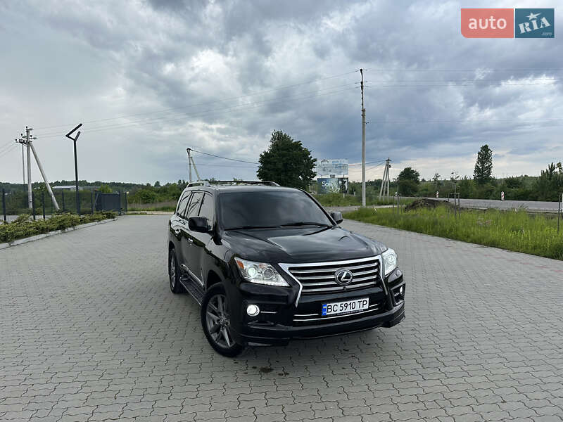 Внедорожник / Кроссовер Lexus LX 2008 в 