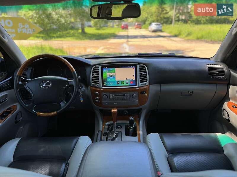 Позашляховик / Кросовер Lexus LX 2005 в Косові