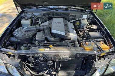 Внедорожник / Кроссовер Lexus LX 2005 в 