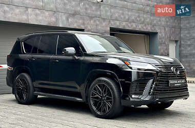 Внедорожник / Кроссовер Lexus LX 2022 в 