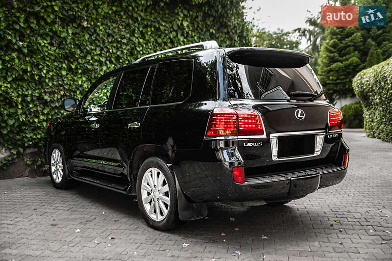 Внедорожник / Кроссовер Lexus LX 2010 в Одессе