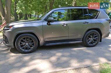 Позашляховик / Кросовер Lexus LX 2023 в 