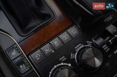 Внедорожник / Кроссовер Lexus LX 2017 в 