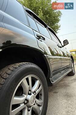 Позашляховик / Кросовер Lexus LX 2004 в 