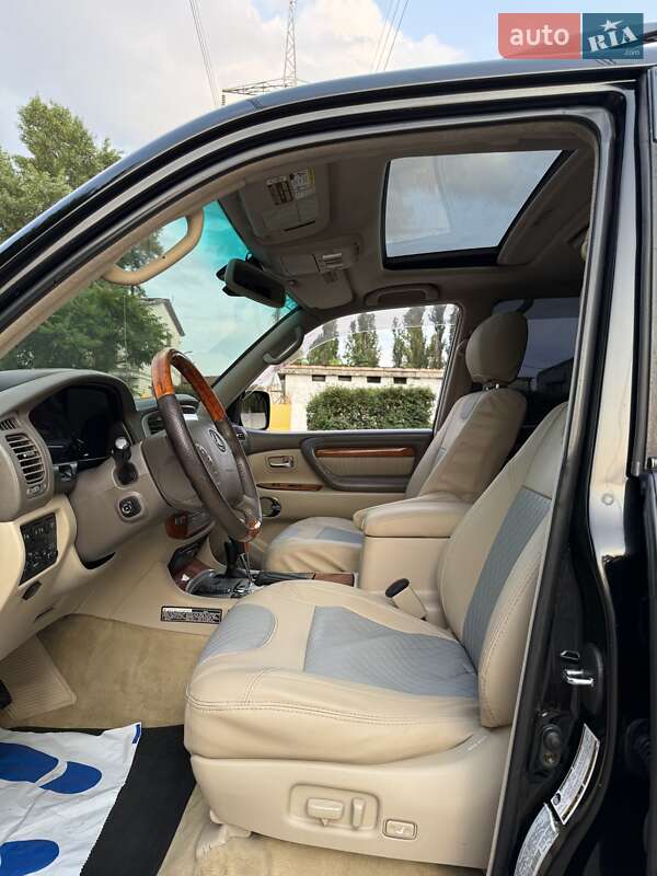 Внедорожник / Кроссовер Lexus LX 2004 в Киеве