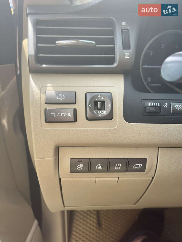 Позашляховик / Кросовер Lexus LX 2011 в Львові
