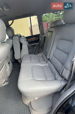 Внедорожник / Кроссовер Lexus LX 2005 в 