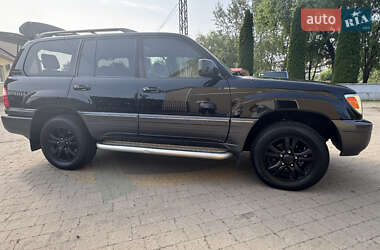 Внедорожник / Кроссовер Lexus LX 2005 в 