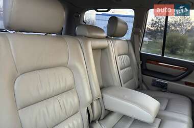 Внедорожник / Кроссовер Lexus LX 2003 в 