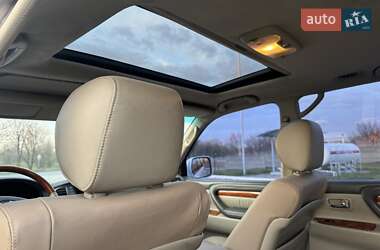 Внедорожник / Кроссовер Lexus LX 2003 в 