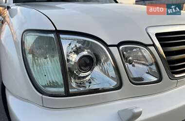 Внедорожник / Кроссовер Lexus LX 2003 в 