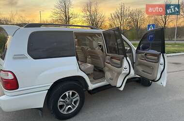 Внедорожник / Кроссовер Lexus LX 2003 в 