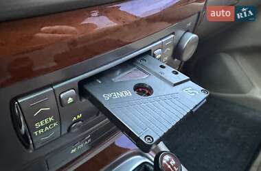 Внедорожник / Кроссовер Lexus LX 2003 в 