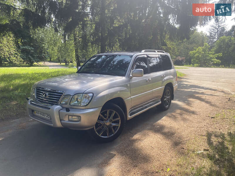 Внедорожник / Кроссовер Lexus LX 2003 в 