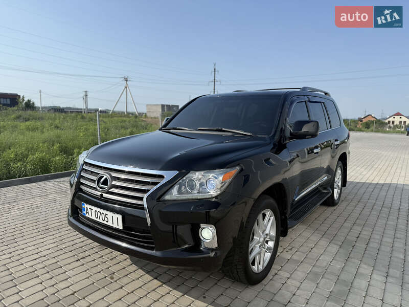 Lexus LX 2011