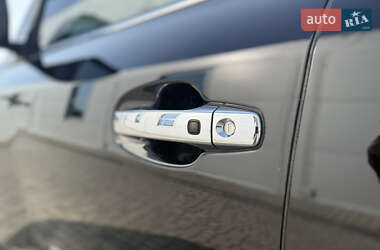 Внедорожник / Кроссовер Lexus LX 2011 в 