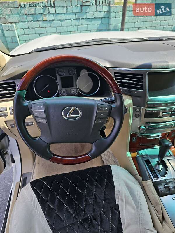 Внедорожник / Кроссовер Lexus LX 2008 в Днепре