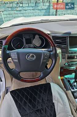 Внедорожник / Кроссовер Lexus LX 2008 в 