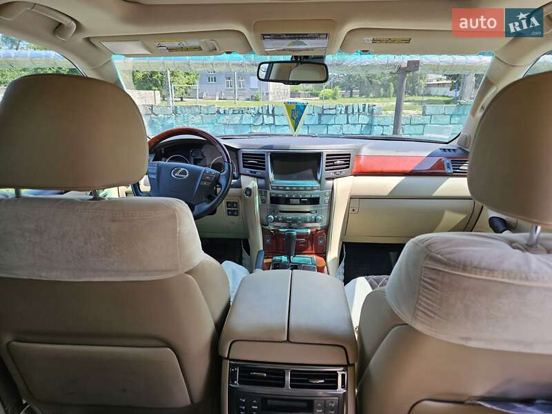 Внедорожник / Кроссовер Lexus LX 2008 в Днепре