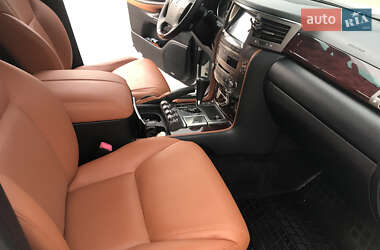 Позашляховик / Кросовер Lexus LX 2011 в 