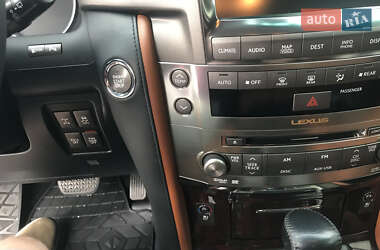 Позашляховик / Кросовер Lexus LX 2011 в 