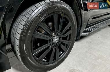 Внедорожник / Кроссовер Lexus LX 2023 в 