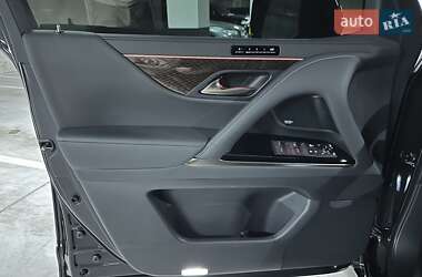 Внедорожник / Кроссовер Lexus LX 2023 в 
