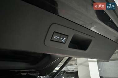 Внедорожник / Кроссовер Lexus LX 2023 в 