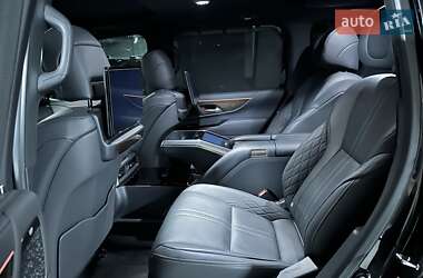Внедорожник / Кроссовер Lexus LX 2023 в 