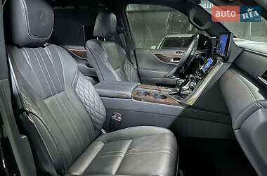 Внедорожник / Кроссовер Lexus LX 2023 в 