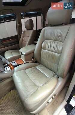 Позашляховик / Кросовер Lexus LX 2006 в 