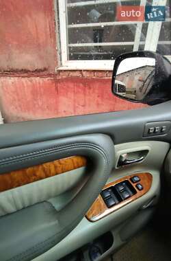Позашляховик / Кросовер Lexus LX 2006 в 