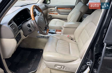 Внедорожник / Кроссовер Lexus LX 2005 в 