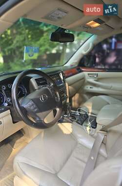 Внедорожник / Кроссовер Lexus LX 2008 в 