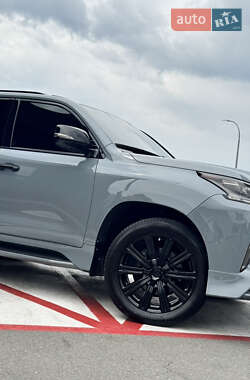 Внедорожник / Кроссовер Lexus LX 2017 в 