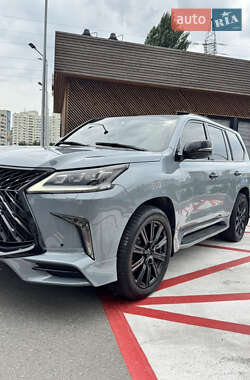Внедорожник / Кроссовер Lexus LX 2017 в 