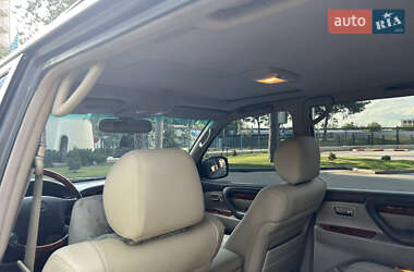 Внедорожник / Кроссовер Lexus LX 2000 в 