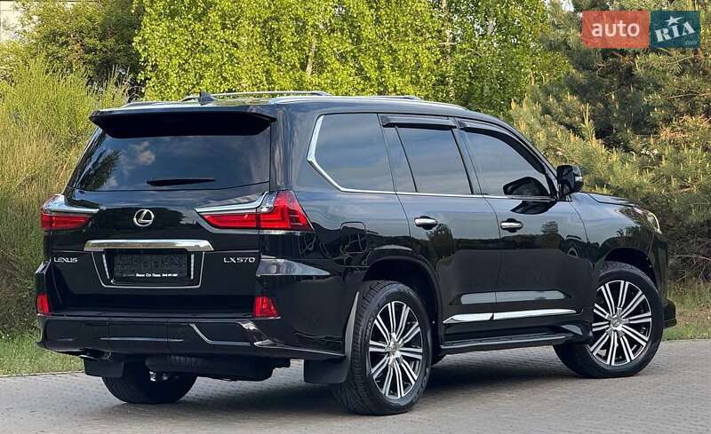 Позашляховик / Кросовер Lexus LX 2016 в Рівному