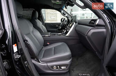 Позашляховик / Кросовер Lexus LX 2024 в 