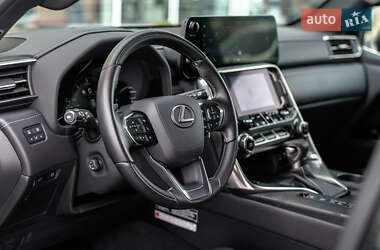 Позашляховик / Кросовер Lexus LX 2024 в 