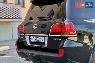 Позашляховик / Кросовер Lexus LX 2008 в 