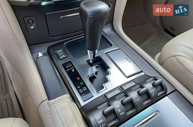 Позашляховик / Кросовер Lexus LX 2010 в 