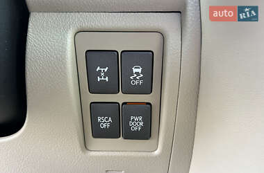 Позашляховик / Кросовер Lexus LX 2010 в 