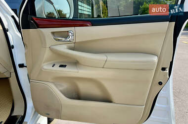 Внедорожник / Кроссовер Lexus LX 2008 в 
