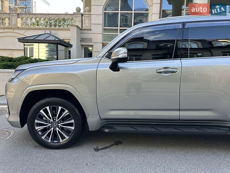 Внедорожник / Кроссовер Lexus LX 2022 в Киеве
